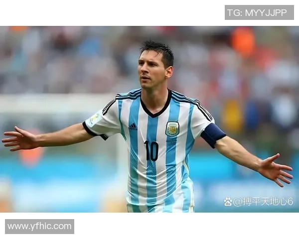 历史足球巨星风采回顾：从贝利到梅西的传奇足迹与时代变迁